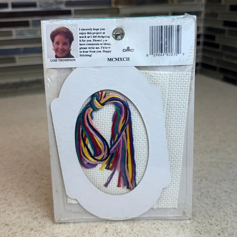 VTG 1992 Balloons Cross Stitch Photo Frame Kit 2035 Designs for the Needle NEW